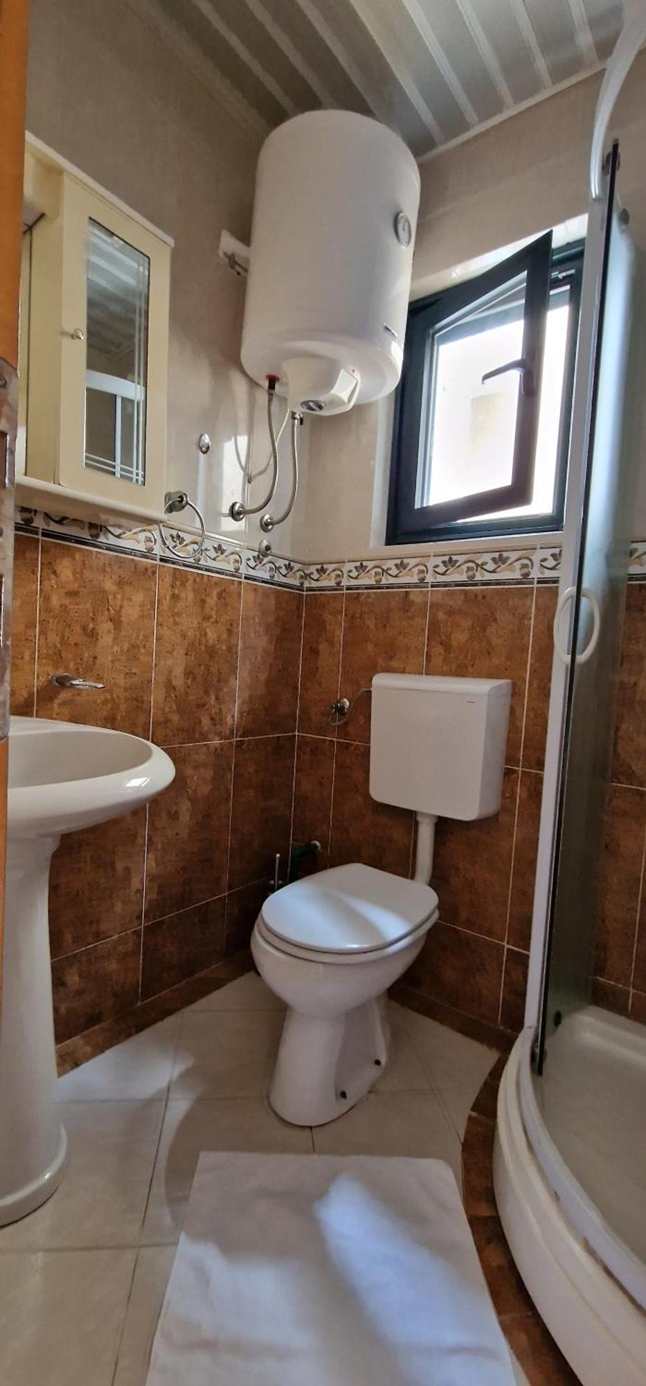 Апартаменти Lutovac *